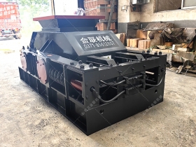 2pg800*600對輥破碎機破碎石英石發(fā)往廣東連州