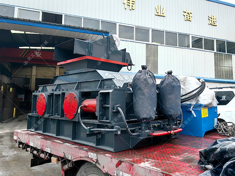 全自動液壓對輥破碎機(jī)發(fā)貨圖片
