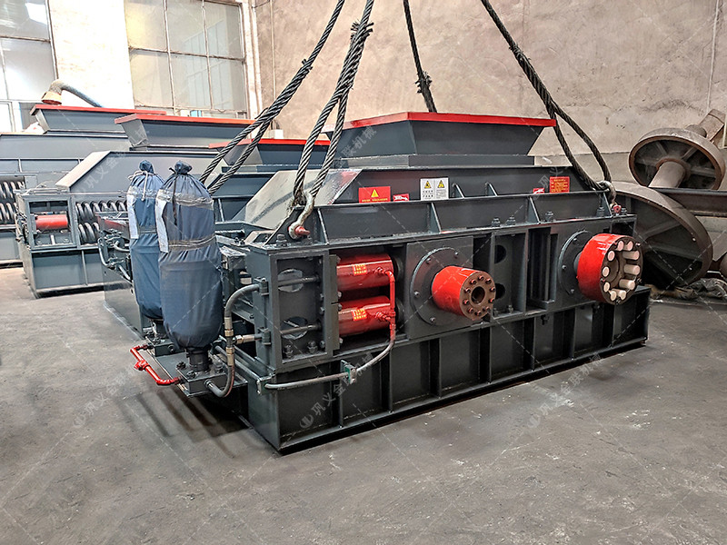 2PG1208液壓直連式對輥破碎機(jī)發(fā)貨圖片