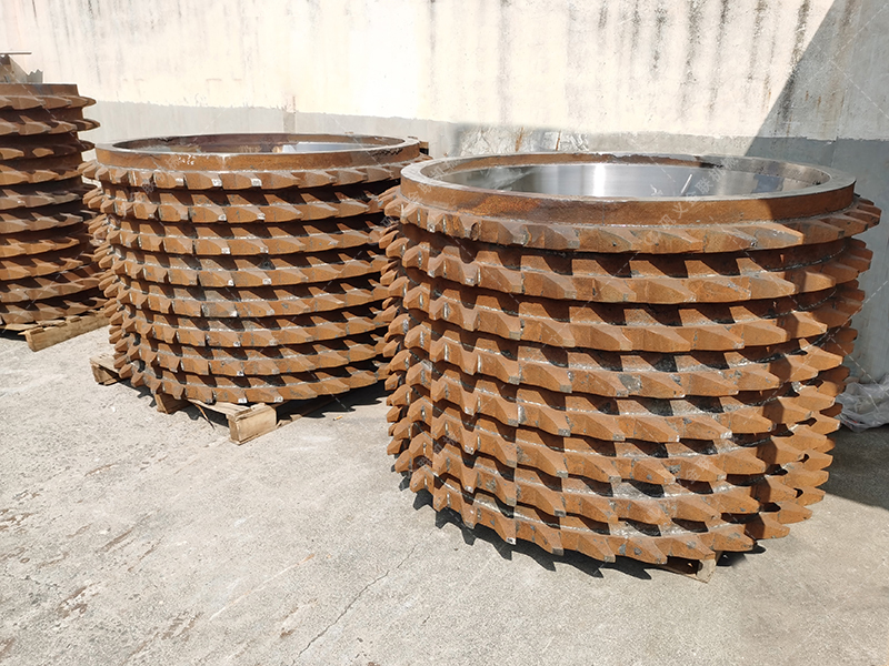 狼牙破碎機(jī)是什么設(shè)備？在哪些行業(yè)中有廣泛應(yīng)用？